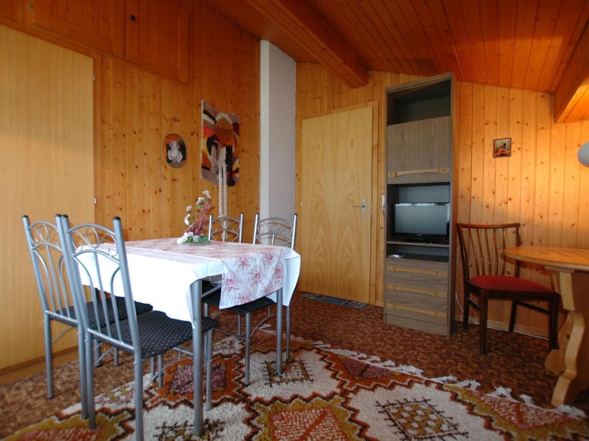 Pristine Home In A Charming Village Large Grassy Sunbathing Area View Of The M Nch And Jungfrau Wilderswil Exteriér fotografie